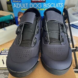 Shimano Women’s GE9W Mountain Bike Shoes Size 8 Euro 40 Excellent Condition.